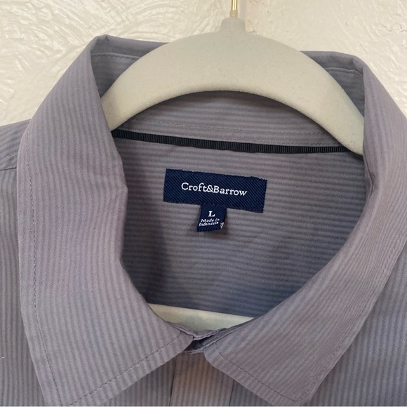 Croft & Barrow Shirt Men's Grey Striped Classic Fit Button Up Long Sleeve. - Picture 3 of 5